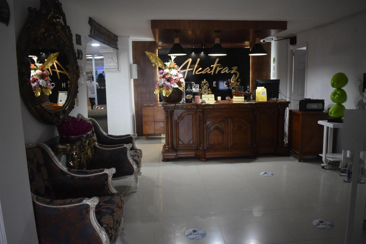 Hotel Alcatraz Yarumal Buitenkant foto