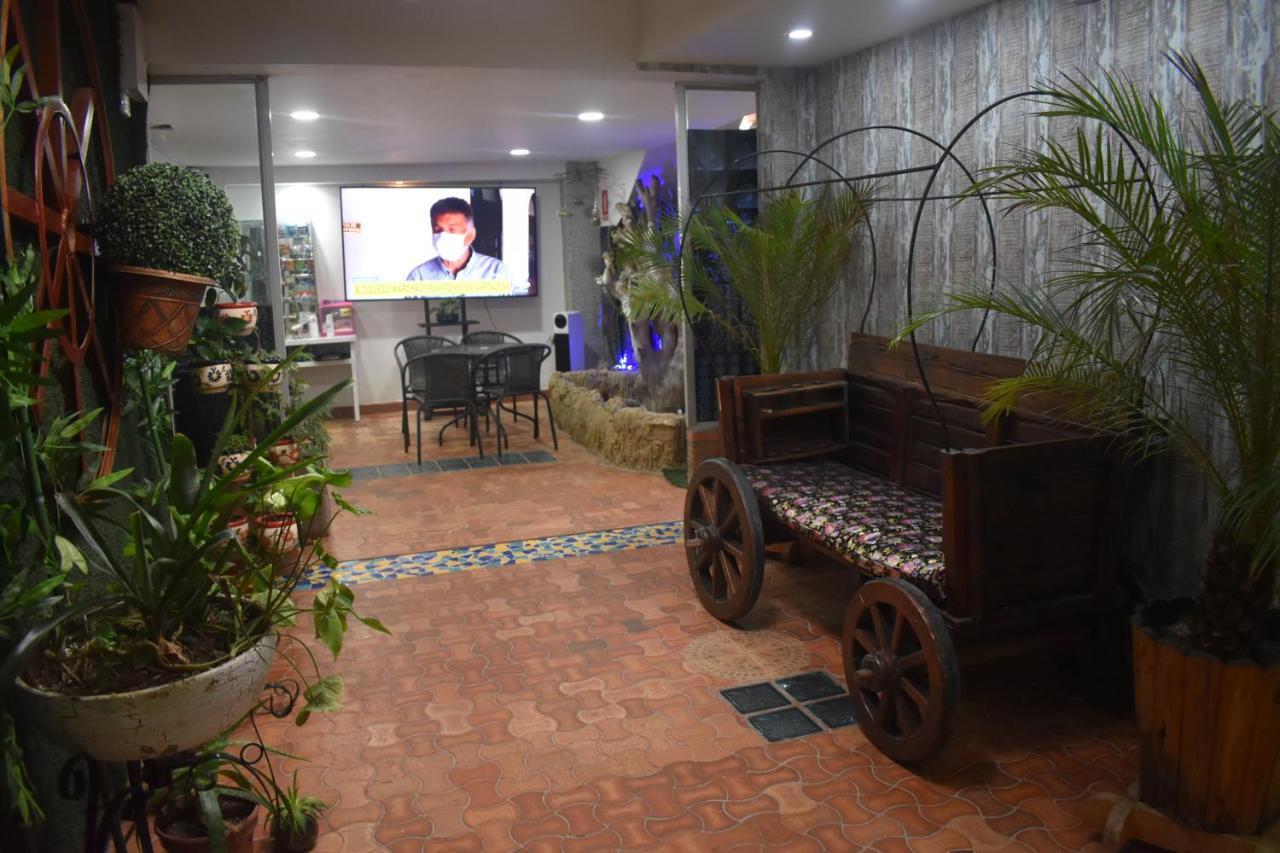 Hotel Alcatraz Yarumal Buitenkant foto