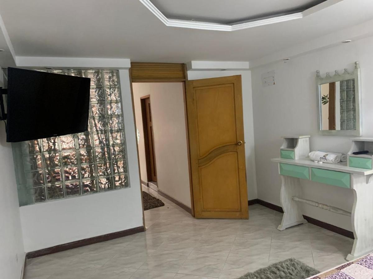 Hotel Alcatraz Yarumal Buitenkant foto